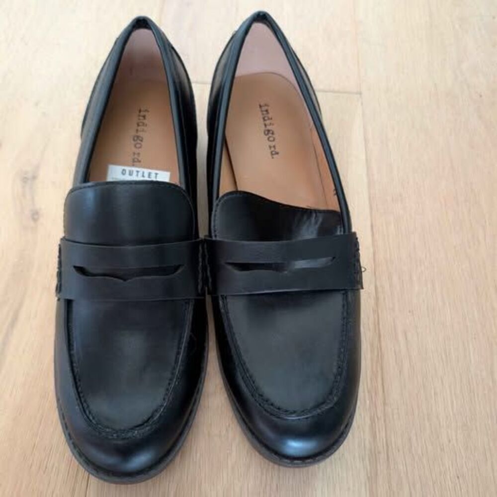 Indigo Rd Black Loafer NEW WITH TAGS Size 7